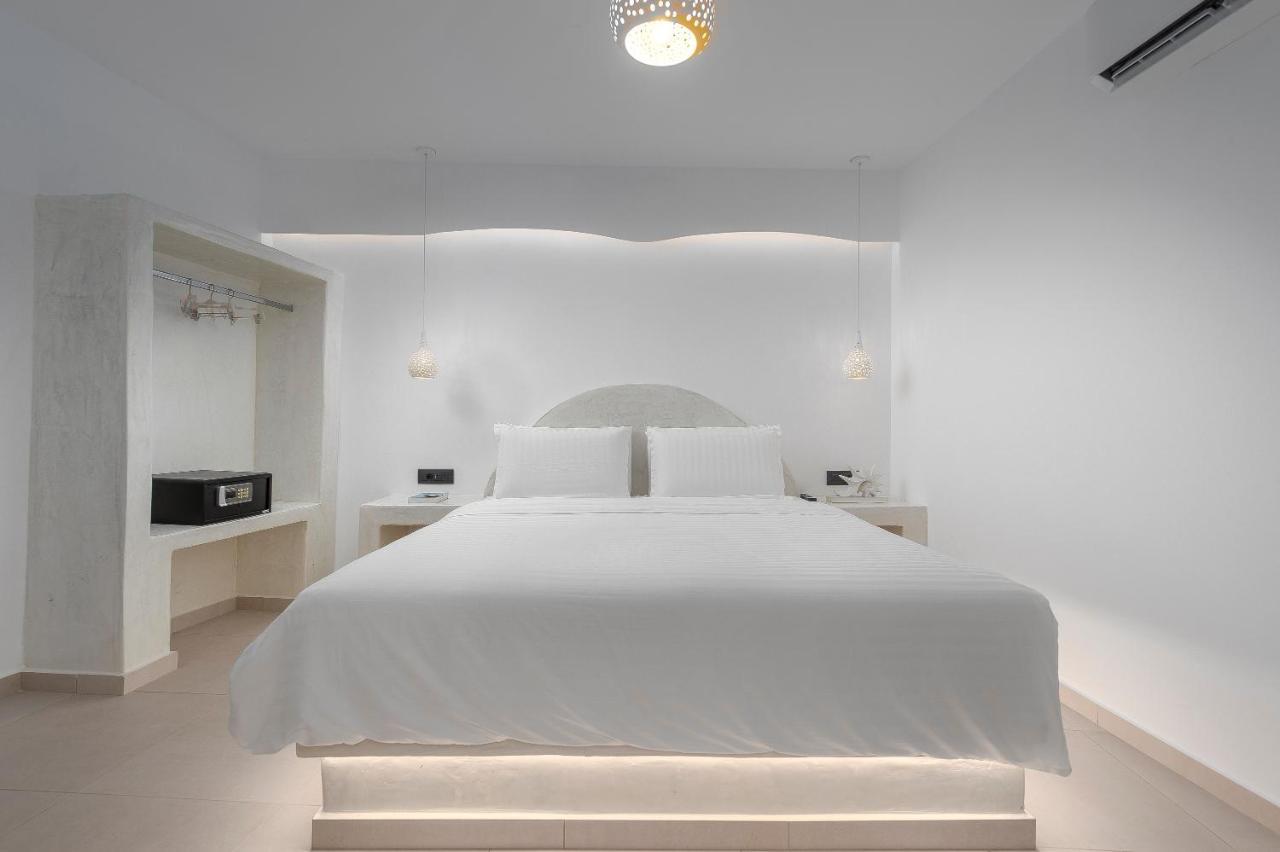 Sole D'Oro Luxury Suites Oía Quarto foto